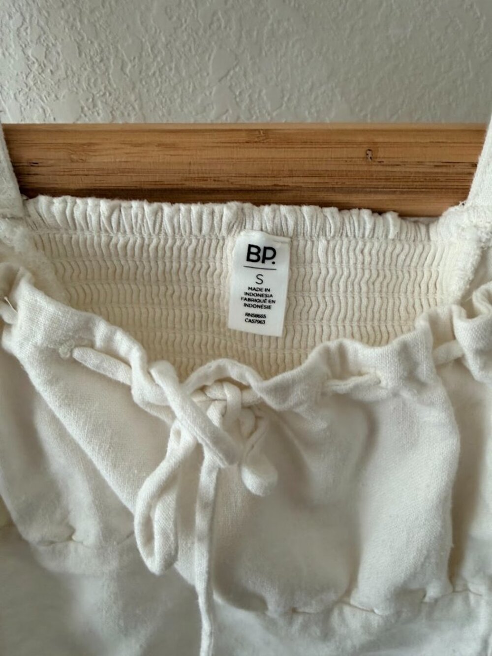 BP Linen Blend Cropped Off White Cami Top Size S.